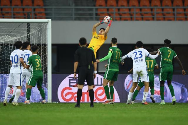 必发APP-进球大战！外援狂飙打进5球 沧州对阵浙江6战不败