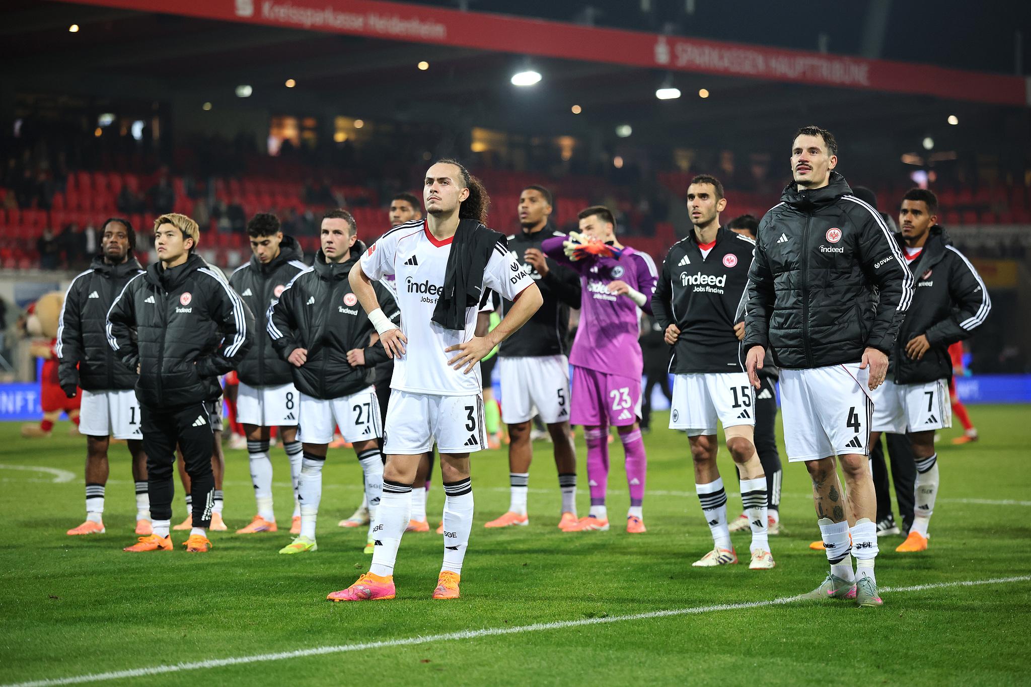 必发APP-失去明星前锋埃基蒂克和马尔穆什，法兰克福步履维艰